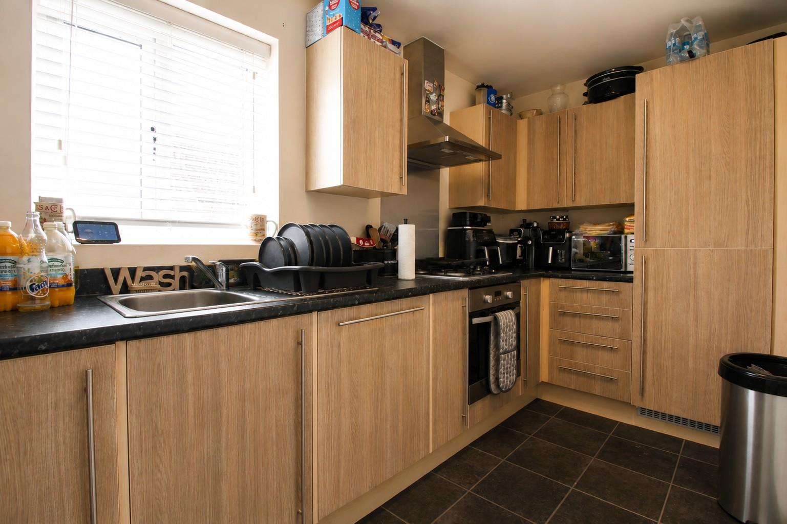 2 bed property in Chibnall Close, Bedford